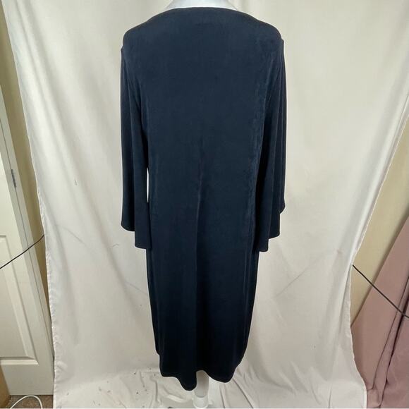 Chico’s Midnight Blue Travelers Non-Wrinkle Neutral Shift Dress NWOT Size 8 - Picture 6 of 13